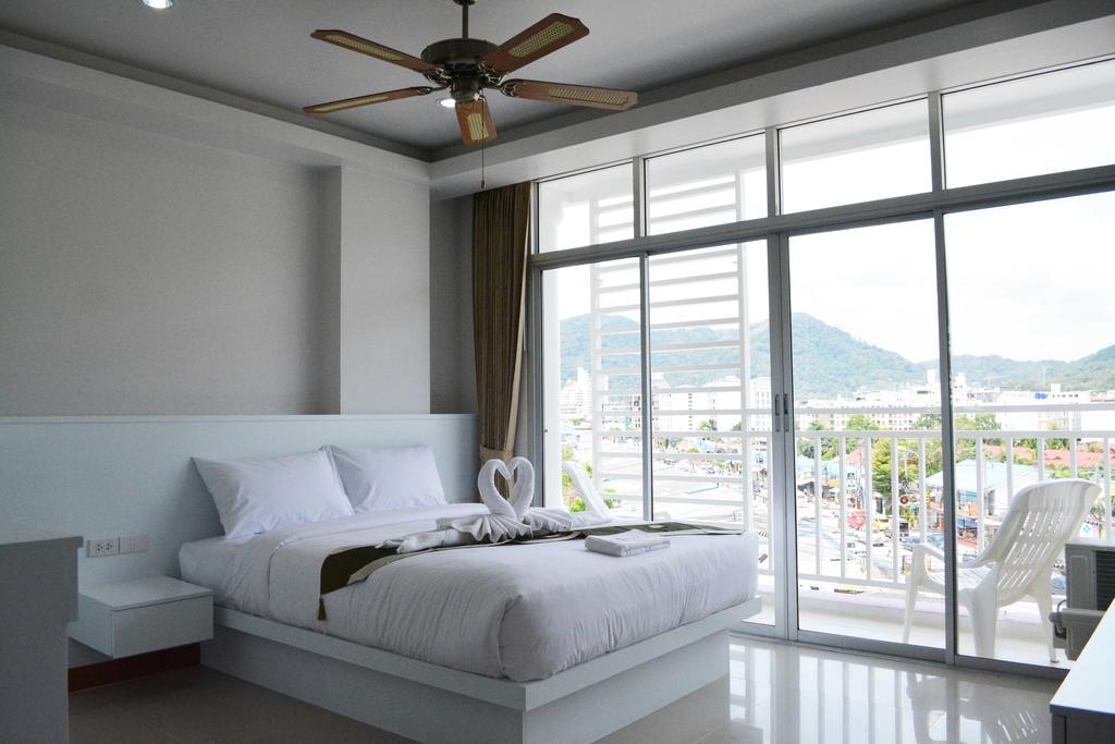 Angelina Guesthouse Patong Værelse billede