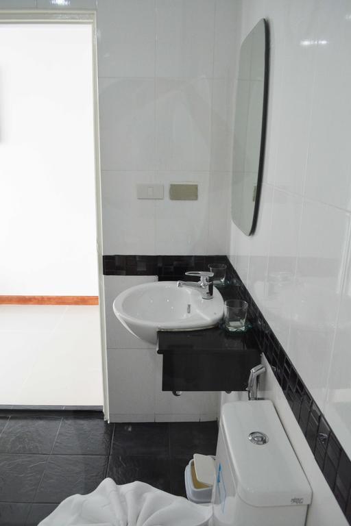 Angelina Guesthouse Patong Værelse billede